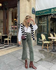 Jeanne Ménard on Instagram: "Your 9 favorites fall/winter looks part II 🖤 which one is still your fav? Save it for inspo!" Dressy White Blouses, Corduroy Pants Outfit, Green Pants Outfit, Latina Outfits, Smart Casual Work Outfit, Perfect Summer Outfit, Dinner Outfits, Europe Trip, Green Pants