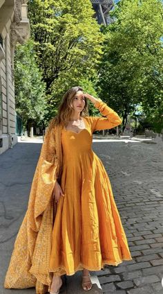 Haldi Outfits, Trendy Outfits Indian, Diwali Outfits, Lehenga Designs Simple, Anarkali Dress Pattern, Traditional Indian Dress, Casual Indian Fashion, Salwar Kamiz, Indian Dresses Traditional