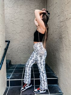 stairwell picture in jordans and motel rocks pants Stairwell Pictures, Flared Bottoms, Motel Rocks, White Dragon, Crochet Crop Top, Girls Rock, S Models, Summer Style, Cowboy Boots