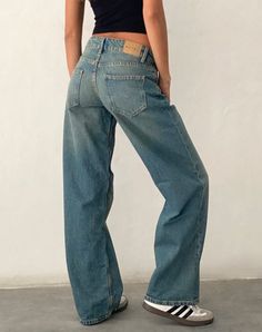 Hollister Jeans Low Rise, Straight Leg Vintage Jeans, Motel Rocks Vintage Blue Green Jeans, Cute Womens Jeans, Mid Rise Loose Jeans, Motel Parallel Jeans, Low Rise Jeans Women, Low Rise Parallel Jeans, Low Waisted Straight Leg Jeans