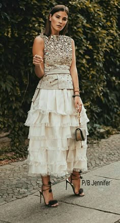 Nude Skirt, Nude Tops, בר מצווה, Looks Street Style, Wedding Guest Outfit Summer, Wedding Guest Dress Summer, Dresses To Wear To A Wedding, Mode Inspiration, Dress And Heels