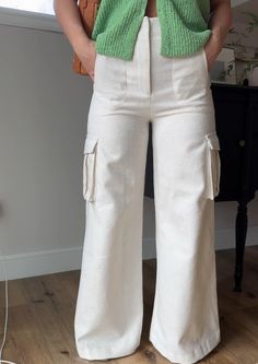 White linen cargo style pants for women Fitted Wide-leg Pants With Flap Pockets, Fitted Wide Leg Pants With Flap Pockets, Wide-leg Workwear Cargo Pants With Multiple Pockets, Fitted Wide Leg Pants With Cargo Pockets For Workwear, Wide-leg Cargo Jeans With Multiple Pockets For Work, Wide-leg Cargo Pants With Multiple Pockets For Workwear, Workwear Wide-leg Cargo Jeans With Side Pockets, Fitted Cargo Pants With Cargo Pockets For Workwear, Wide Leg Parachute Pants With Multiple Pockets For Work