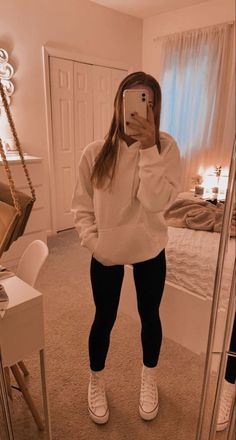 Styling White Hoodie, White Girl Aesthetic Outfits Basic, Hoodies Outfit Girl, White Platform Converse Outfit Leggings, Outfit With White Hoodie, Off White Converse Outfit, Outfit Inspo Black Leggings, Hoodie With Leggings Outfits, Cute School Outfits Leggings