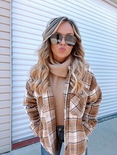 Brown Flannel Outfit, Oversized Flannel, Heavy Knit, Brown Plaid, Taupe Color, Plaid Jacket, Plaid Print, Fall Wardrobe, Fall Winter Outfits