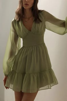 Gaun Fashion, Dress Tight, Chiffon Mini Dress, Chiffon Dresses, Dress Chiffon, Daily Dress, Dress Inspo, Doc Martens, Looks Vintage