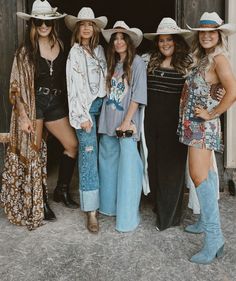 Western Chic Fashion, Concert Outfit Fall, Country Western Outfits, Nfr Fashion, Country Style Outfits, Western Wear Outfits, Looks Country, Nashville Outfits, Rodeo Outfits