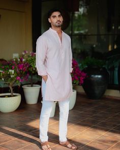 Wedding Dress For Sister, Dress For Sister Wedding, White Kurta Men, Ahan Shetty, Men Wedding Dress, Wedding Clothes For Men, Mens Traditional Wear