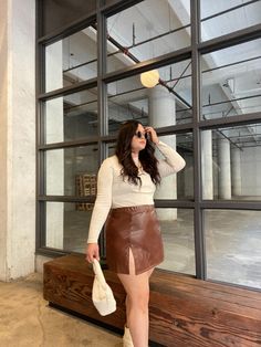 Brown Leather Skirt Plus Size, Brown Leather Skirt Fall Outfit, Brown Skirt Outfit Plus Size, Leather Skirt Brown Outfit, Brown Leather Skirt Outfit Plus Size, Brown Mini Leather Skirt Outfit, Brown Skirt Summer Outfit, How To Style Brown Leather Skirt, Leather Brown Skirt Outfit