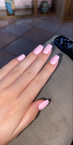 Acrylic Nails Ideas Plain Color, Acrylic Nails For Pale Skin, French Tip Acrylic Nails Simple, Pink Nails Squoval, Simple Acrylic Nails Short, Basic Pink Nails, Acrylic Nails Solid Color, Acrylic Nails Simple, Nails Solid Color