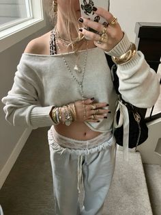 College Outfit Inspiration, Outfit Ideas Street Style, Ootd Outfit Ideas, Everyday Streetwear, Fall Outfit Casual, College Streetwear, Women's Street Style, Outfit Street Style, College Looks