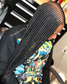 657 Likes, 12 Comments - Jada Jenai (@conqueredhair) on Instagram: “Tag one person you know would love this style! —————————————————————— Book under “Small Middle Part…”