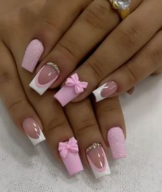 📸 nailsbyestefa_ [IG] Bow Nail Designs, Pink White Nails, Birthday Nail Designs, Light Pink Nails, Fancy Nails Designs, Girly Acrylic Nails, Cute Acrylic Nail Designs, Short Square Acrylic Nails, Acrylic Nails Coffin Short