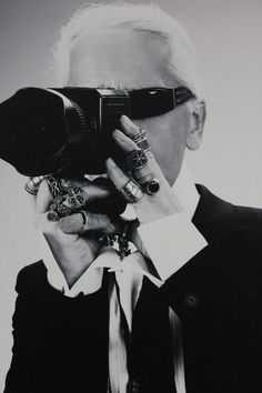 Karl Lagerfeld Photography, Lagerfeld Quotes, Karl Lagerfeld Choupette, Lagerfeld Chanel, Patchouli Perfume, Giovanna Battaglia, Mode Chanel, German Fashion, Chanel Couture