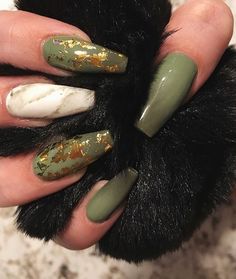 Olive Green Nails, Olive Nails, French Pedicure, Dark Green Nails, Green Nail Designs, Fall Acrylic Nails, Dark Nails, Smokey Eyes, Autumn Nails