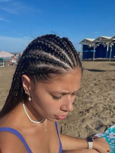 Cornrow Hairstyles 8 Braids, Braids For Summer 2024, Cornrow Hairstyles For White Women, 8 Braids Hairstyle, 8 Braids Cornrows, Boxerské Copy, Four Dutch Braids, Cornrow Hairstyles Ponytail, 6 Cornrow Braids