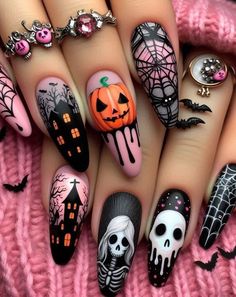 Sept Nails Designs, Haunted House Nails, Salem Nails, Nail Halloween Designs, Halloween Nails 2024, Haunted Mansion Nails, Cute Nails For Halloween, Nails Art Halloween, Desain Salon Kuku