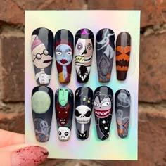 Cartoon Halloween Nails, Uñas Halloween Jack, Halloween Character Nails, Vampire Food, Dr Finklestein, Blue Vampire, Queen Purple, Nightmare Before Christmas Nails, Horror Nails