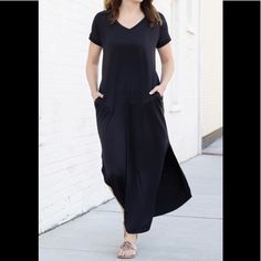 Mary Square Black Maxi Dress Sz Small V-Neck Perfect For Summer, Travel Or Throw On Over A Swimsuit New Without Tags Smoke Free Black Maxi Dress, Blue Black, V Neck, Maxi Dress, Womens Dresses, Dresses, Women Shopping, Blue, Black