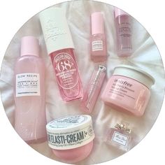 Koleksi Makeup, Will Poulter, Makeup Bag Essentials, Sephora Skin Care, Skincare Inspiration, Pink Lifestyle, Pretty Skin Care, روتين العناية بالبشرة, Pretty Skin