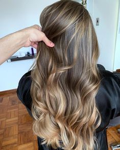 Bronze Blonde, Coffee Brown Hair, Brown Hair Shades, Brown Ombre Hair, Brown Hair Looks, Inspo Hair, Hair Color Light Brown, Brown Hair Balayage