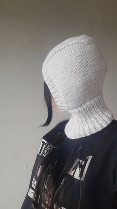 Warm White Bonnet For Fall, White Knitted Beanie For Cold Weather, Warm White Bonnet For Cold Weather, Casual Warm White Bonnet, White Warm Casual Bonnet, One Size White Bonnet For Cold Weather, White Knitted Hat For Winter, White Knit Beanie For Fall, White One Size Bonnet For Cold Weather