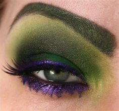 Hulk Makeup to match my little man Custome Ideas, Avengers Superheroes, Halloween Men, Eye Makeup Designs, Mark Ruffalo, Avengers Movies