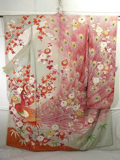 of Kimono and Hanbok Kimono Art, Furisode Kimono, Japanese Traditional Clothing, Japanese Costume, Kimono Japan, Mode Kimono, Yukata Kimono