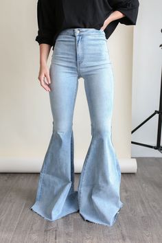 Dylan Light Denim Flares Flare Denim Outfit, Athena Lee, Flare Outfit, Ripped Knee Jeans, Light Wash Denim Jacket, Blue Flare Jeans, Bottom Jeans, Fashion Wishlist, Fashion 2024