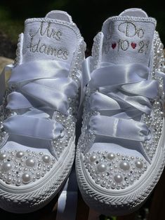 Platform PEARL and BLING Encrusted Converse Bride Shoes - Etsy Converse Bride, Embroidered Wedding Shoes, Wedding Tennis Shoes, Bride Shoes Wedding, Converse Wedding, Converse Wedding Shoes, Bling Converse, Wedding Converse, Pretty Sneakers