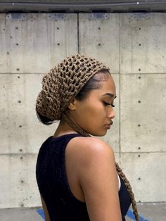 A crochet headwrap! Hair not done? Rushing out? Perfect solution. One size fits all. Braids Headscarf, Crochet Head Wrap, Crochet Headwrap, Bandeau Au Crochet, Head Wrap Styles, Tracee Ellis Ross, Wrap Ideas, Hair Bonnet, Head Dress