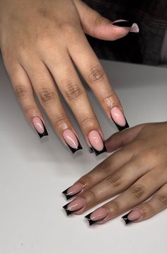 Short Tapered French Tip Nails, Glossy Black French Tip Nails, Pink Black French Tip Nails Short, Nail French Tip Designs Black, Black French Tip Nails By Skin Tone Range, Acrylic Black Tip Nails, Cute Black Acrylic Nails Coffin Short, Shirt Black Acrylic Nails, Black Cute Acrylic Nails