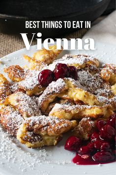 A close-up of "Kaiserschmarrn", a traditional sweet dish in Vienna, and a text overlay saying "best things to eat in Vienna". Places To Eat In Vienna, Vienna Desserts, Vienna Day Trips, Places To Visit In Vienna, Vienna Austria Restaurants, Best Restaurants In Vienna, Where To Eat In Vienna, Vienna Food Guide