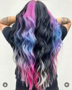 Black Tips Hair, Colorful Hair Dye Ideas, Tri Color Hair, Lowlights Balayage, Extreme Hair Colors, Edgy Hair Color, Hair Styels, Split Dyed Hair, Color Extensions