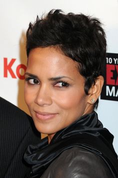 Funky Short Hairstyles Of Halle Berry Styles Hub - Free Download Funky Short Hairstyles Of Halle Berry Styles Hub #6523 With Resolution 397x600 Pixel | KookHair.com Hally Berry Short Hair, Halle Berry Hairstyles, Hally Berry, Short Hair Styles African American, Super Short Haircuts, Hair Evolution, Short Haircut Styles