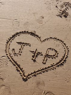 Letters J + P drawn in the sand P Letter Wallpaper Black, J Wallpaper, I Love J, J Letter Images, P Tattoo, Best Friends Forever Images, Pink Wallpaper Girly, Couples Quotes Love, Bts Aesthetic Wallpaper For Phone