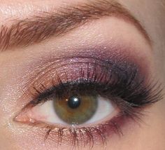 Blue Eyes And Red Hair, Best Eyeshadow For Blue Eyes, Eye Shadow Eyeliner, Makeup Brown, Shadow Eyeliner, Eye Makeup Cut Crease, Spun Sugar