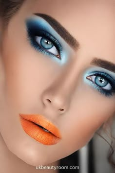 Light Blue Smokey Eye, Full Face Makeup Looks, Makeup Looks Blue, Face Makeup Looks, Makeup Looks Blue Eyes, Turquoise Eyeshadow, Lilac Eyeshadow, Green Eyeshadow Look, Grey Eye Makeup