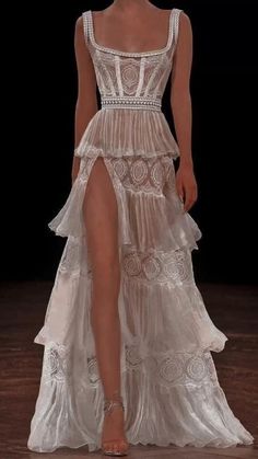 Runway Fashion Couture, Gala Dresses, American Beauty, Glam Dresses, Looks Chic, 가을 패션, Dream Wedding Dresses, Fancy Dresses, Ball Dresses