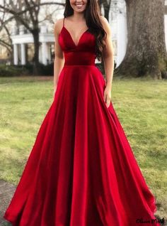 Olivia Mark - Sensational Halter Neck Evening Gown Evening Dresses With Sleeves, Sleeveless Outfit, Burgundy Prom Dress, Red Evening Dress, Dress Sleeve Styles, Evening Dresses For Weddings, Evening Dress Fashion, Evening Wedding, Feather Dress