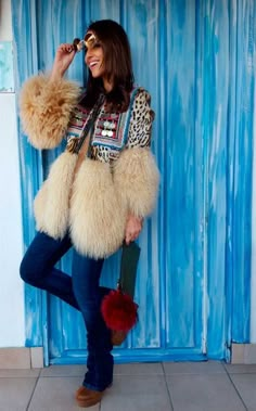 Best Bohemian Outfits for Winters 2018, which are your ideal comfort clothes for holidays Bohemian Outfits Winter, Look Boho Chic, Mode Hippie, Mode Boho, Winter Mode, Fur Fashion, Bohemian Clothes, Boho Stil, Mode Inspiration