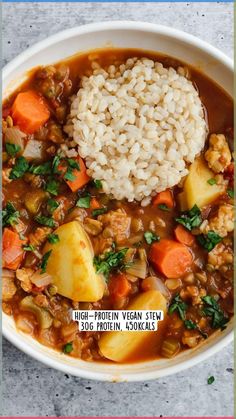 This Ultimate Tempeh Stew recipe has over 28 grams of protein per serving. It uses my foolproof method for making tempeh actually taste good. It's vegan, rich in iron, and can be made oil-free. Serve over brown rice or farro for even more plant-based protein. Stew With Potatoes, Resep Vegan, Tempeh Bacon, Tempeh Recipes, Vegan Stew, High Protein Vegan, Lentil Stew, Vegan Soup, Tempeh