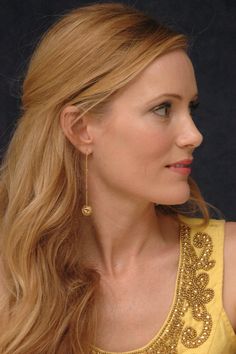 Leslie Mann, age 40.  Um, we are the same age. Leslie Mann Hair, Leslie Mann, Red Hair Woman, Strawberry Blonde Hair, Cameron Diaz, Strawberry Blonde, Hair Dos, New Hair