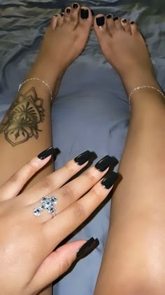 Black Nails Acrylic, Black Toe Nails, Acrylic Toes, Black Acrylic Nails, Cute Toe Nails, Colored Acrylic Nails, Short Square Acrylic Nails