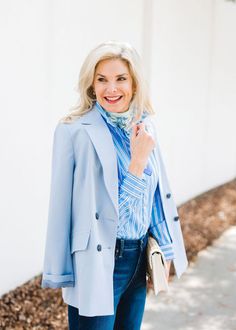 What to wear where this spring? Let's take a look that's not only the perfect everyday spring look, but also for any upcoming travels. #MyTalbots #TalbotsPartner #TravelwithTalbots #springfashion Chic Winter Outfits, Spring Looks, Fashion Bloggers