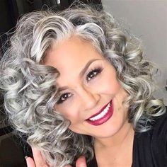 Cado Cut Curly Hair, Hairstyles For Grey Hair, Gray Transition, Streaked Hair, Grey Hair Over 50, Grey Curly Hair, Gorgeous Gray Hair, Grey Hair Inspiration