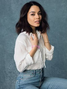 Vanessa Hudgens short hair cut 2016 Estilo Vanessa Hudgens, Straight Hairstyles Medium, Trending Hairstyles, Vanessa Hudgens, Celebrity Hairstyles, Marchesa, Dark Hair