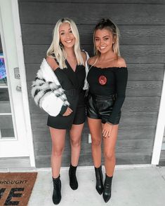 Chloe Covington (@chlocov) • Instagram photos and videos Rainy Day Dress Outfit, Day Dress Outfit, Sorority Formal, Navy Blue Cocktail Dress, Bff Girls, College Football Games