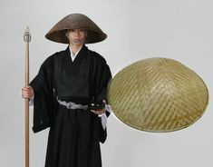 It is a Japanese hat (Takuhatsu kasa). Also known as Marugasa . It is a real Japanese color that appears in Japanese historical drama and movies. The materials are bamboo and wood. The Gotoku is made of vinyl. This is handmade and rare. The samurai of the historical drama (samurai movie) also wears this from time to time. I recommend this as a samurai cosplay. Size: Diameter 45 cm           Height 13 cm Origin: Japan Made in Japan Condition : Excellent (Brand new) Please don't hesitate to contac Kasa Hat, Samurai Movie, Samurai Hat, Japanese Hat, Samurai Cosplay, Hat Cosplay, Japanese Colors, Historical Drama, Art Characters