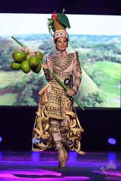 2018 Binibining Pilipinas National Costumes Gallery Philippines Tradition, Philippine National Costume, Wood Dress, Binibining Pilipinas, Drag Aesthetic, Modern Filipiniana Dress, Philippine Culture, Filipino Clothing, Fashion Show Themes