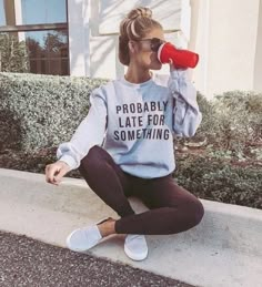 Meme Costume, Skandinavian Fashion, Legging Outfits, Athleisure Outfits, Lazy Days, Beauty And Fashion, Active Wear Outfits, Wearing Clothes, Mom Outfits